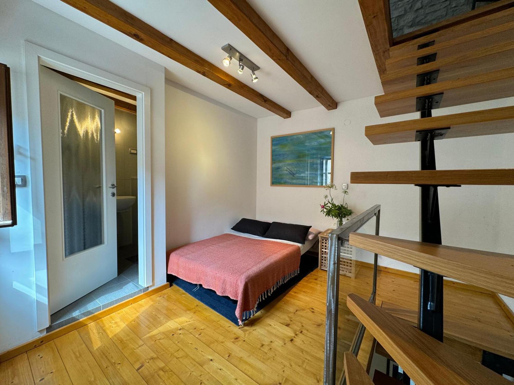 Kate'S Townhouse Lägenhet Buzet Exteriör bild